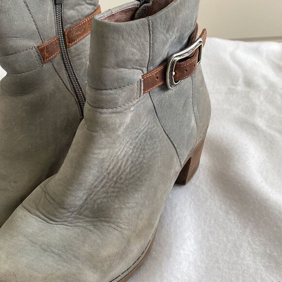 Dansko Leather Distressed Booties 38=7.5-8 - Picture 2 of 11